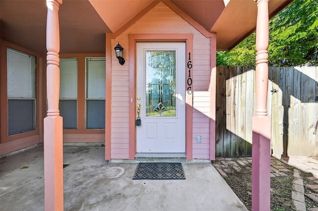 Building Photo - 16106 Barbarossa Dr