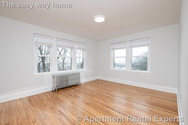 Foto del edificio - 123 Highland Ave