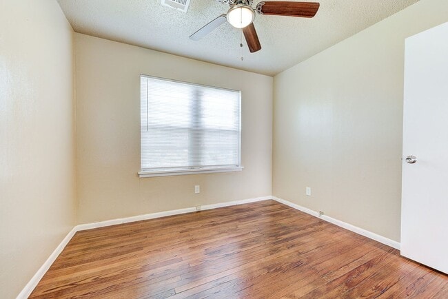 Photo - 2308 Glenn Ave House