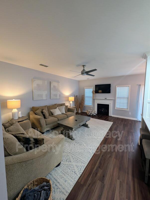 Building Photo - 2150 Spikerush Way