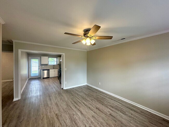 Foto del edificio - SEAGATE VILLAGE - Located off Greenville A...