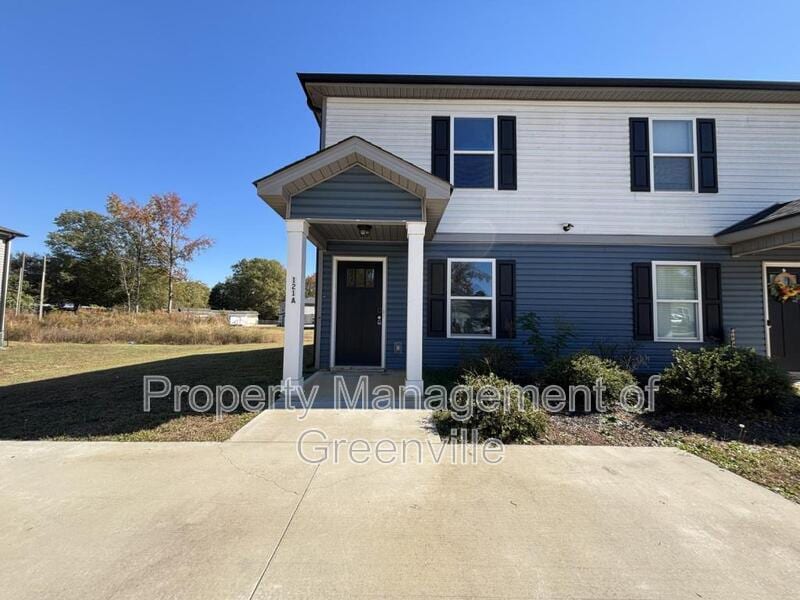 Primary Photo - 121 Rubin Ave