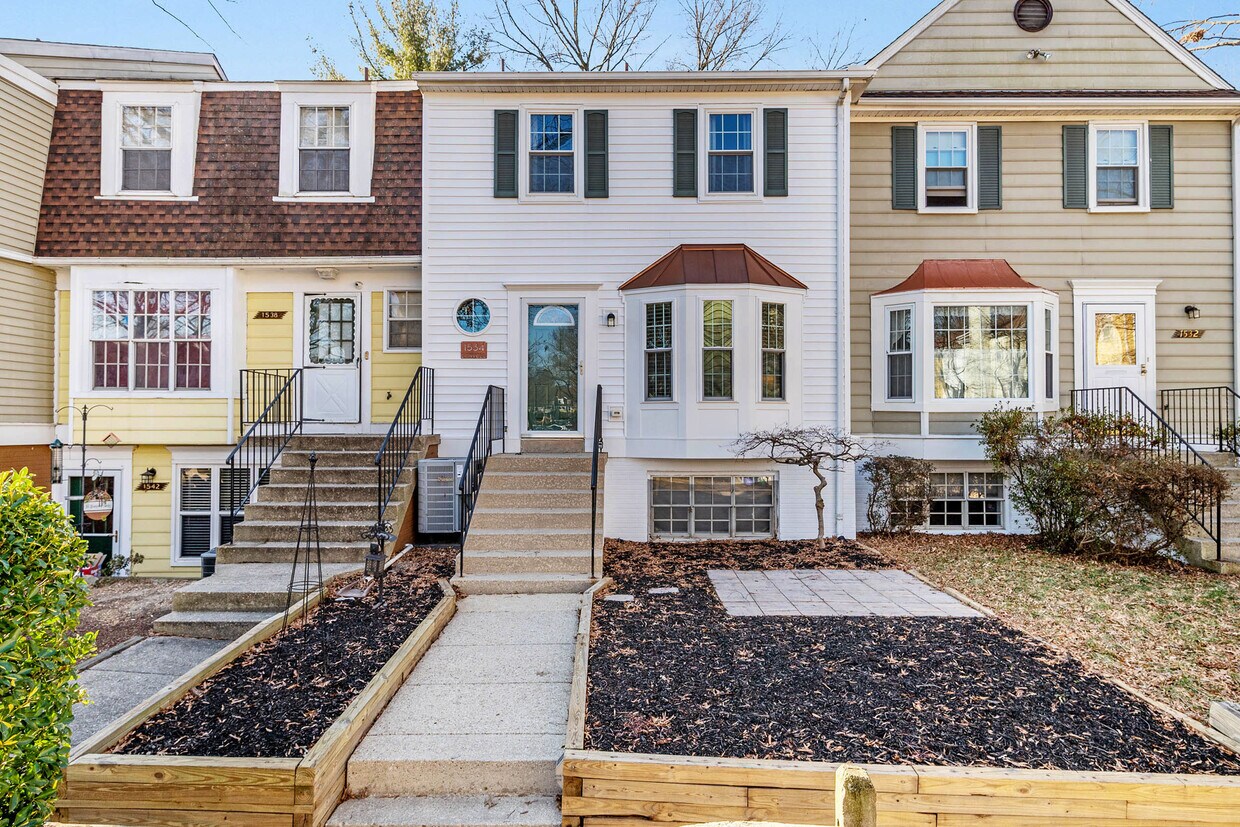 1534 Lowell Ct Unit 29XB, Crofton, MD 21114 Condo for Rent in Crofton