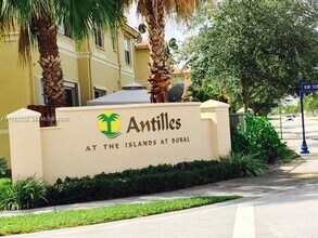 Building Photo - 7912 NW 107 Ct