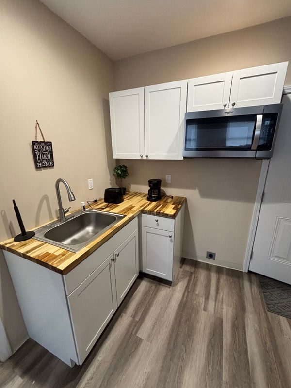 Building Photo - 643 Washington St