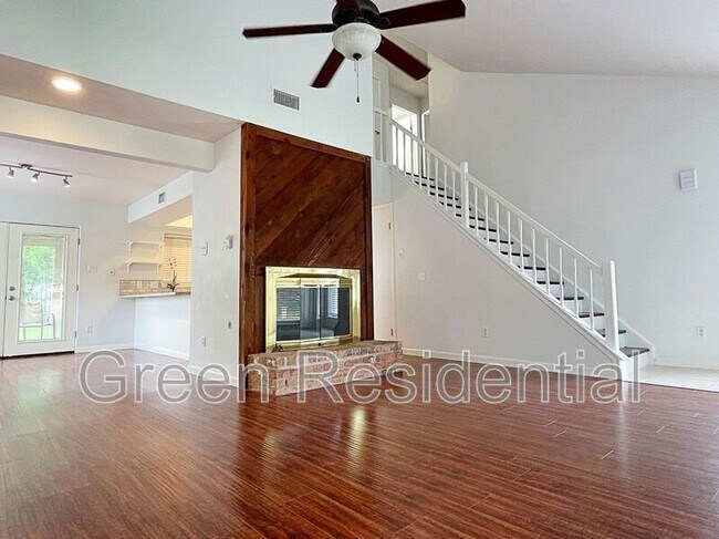 Foto del edificio - 14423 Cypress Leaf Dr