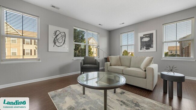 Building Photo - 6460 Chelsea Glen Dr