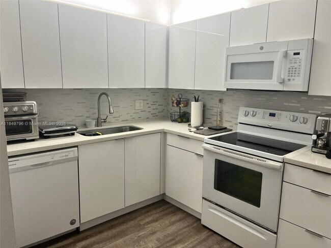 Foto del edificio - 2 bedroom in Miami FL 33179