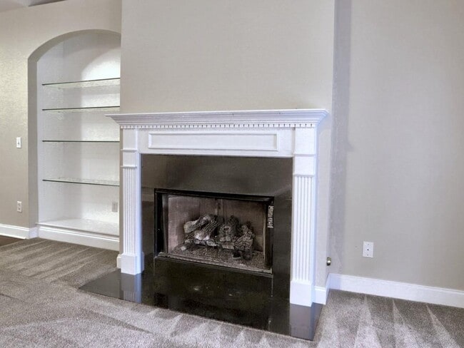 Foto del edificio - 3221 Summer Stream Ln