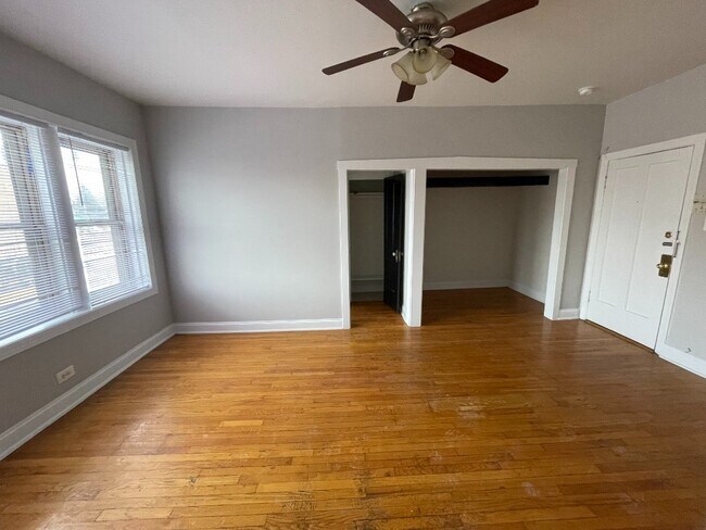 Foto del edificio - 4354 N Elston Ave