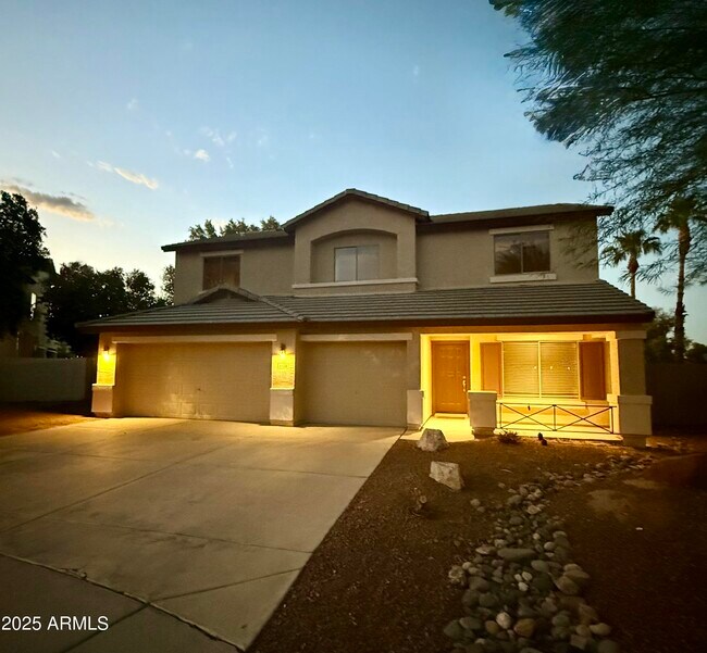 Building Photo - 11126 W Wilshire Dr