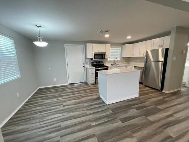 Foto del edificio - 1300 S Live Oak St