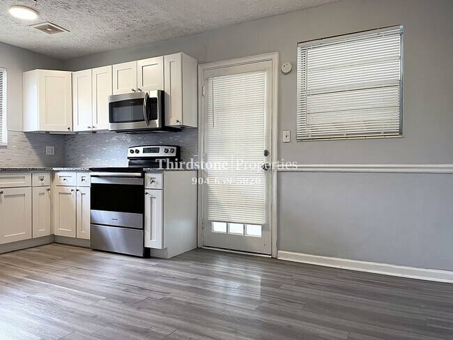 Foto del edificio - 4403 HARLOW BLVD, Jacksonville, FL 32210