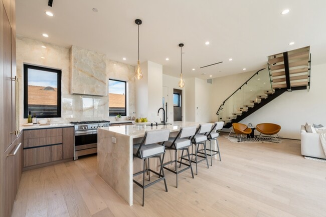 Foto del edificio - 836 Waterloo St