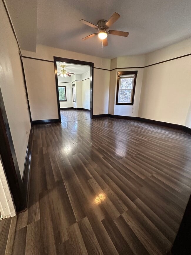 Building Photo - 2122 N Spaulding Ave