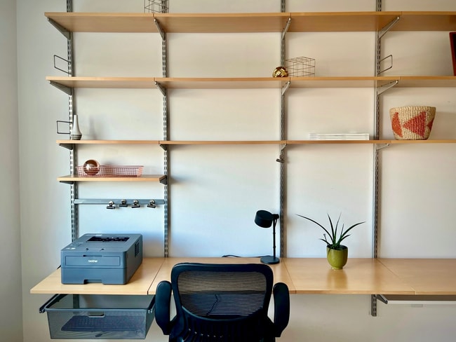 Building Photo - 425 23rd Ave S