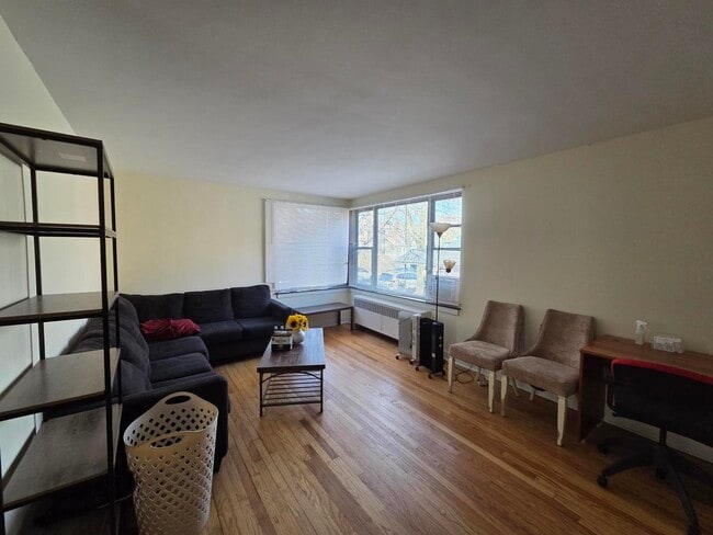 Building Photo - 7375 N Winchester Ave