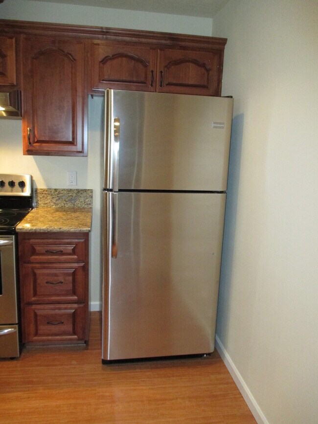 Foto del edificio - Beautiful Three Bedroom in South Salem