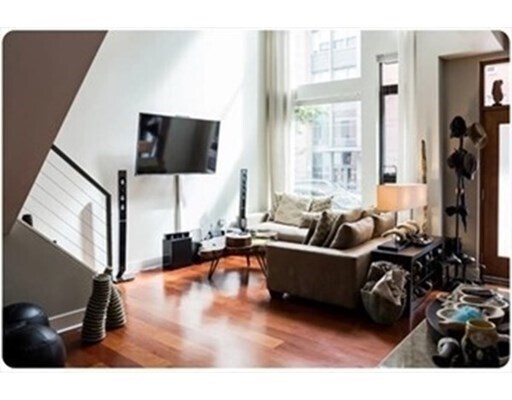 Foto principal - 735 Harrison Ave