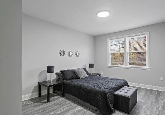 Building Photo - 5716 Leith Walk
