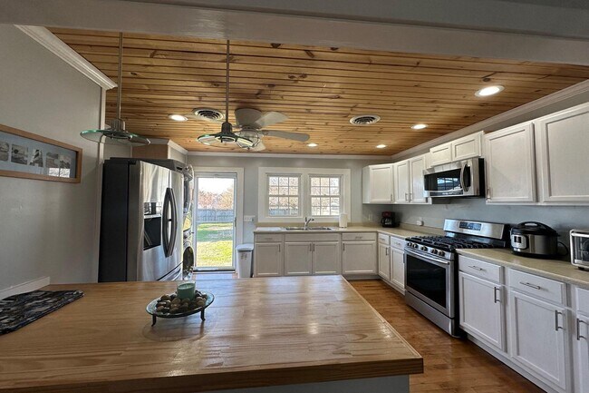 Foto del edificio - 215 Tred Avon Ave