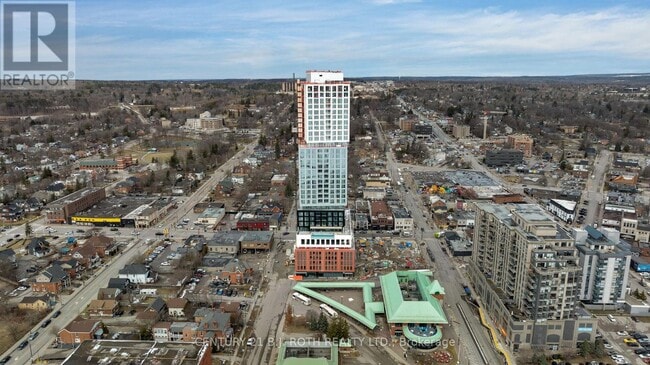 Building Photo - 39-1039 Mary St