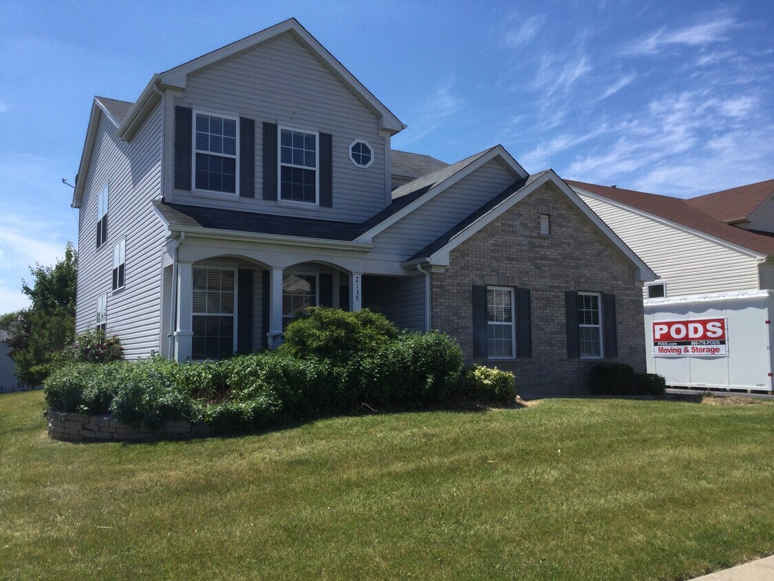 2135 Greenview Drive House Rental in Woodstock, IL