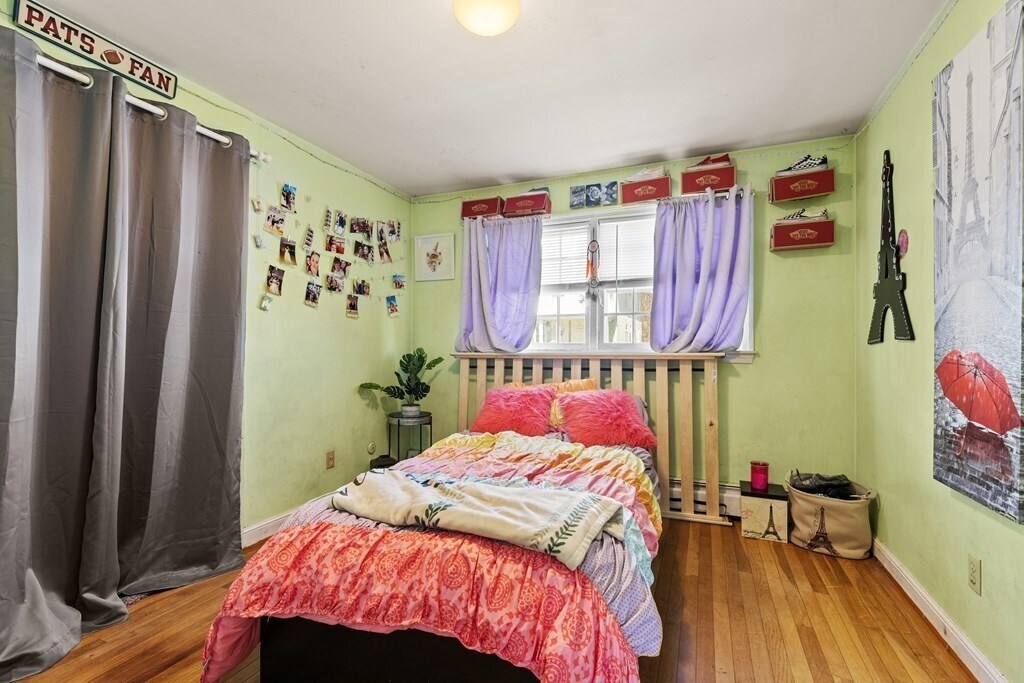 Primary Photo - 4 Saxonia Ave