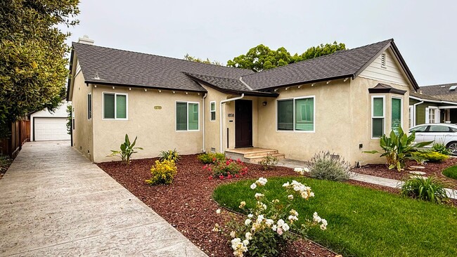 Building Photo - 3BD/2BA - Charming Updated Rose Garden Home Near The Alameda
