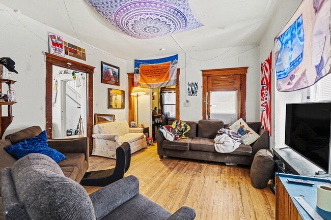 Foto del edificio - 606 Catherine St