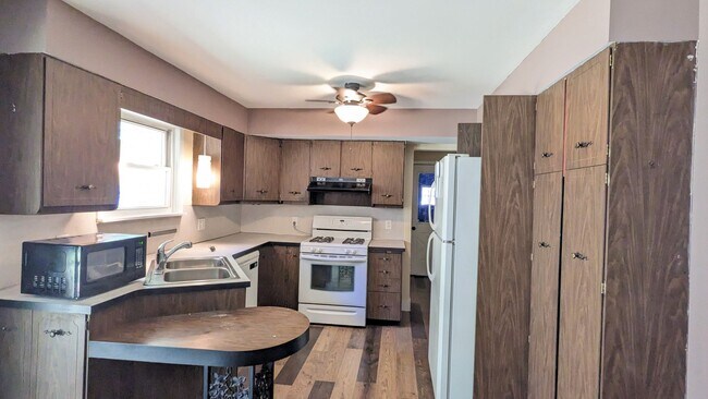 Foto del edificio - 3555 Chippewa Dr