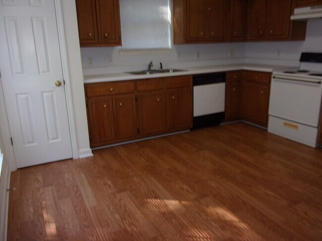 Building Photo - 1716 Monument Ln