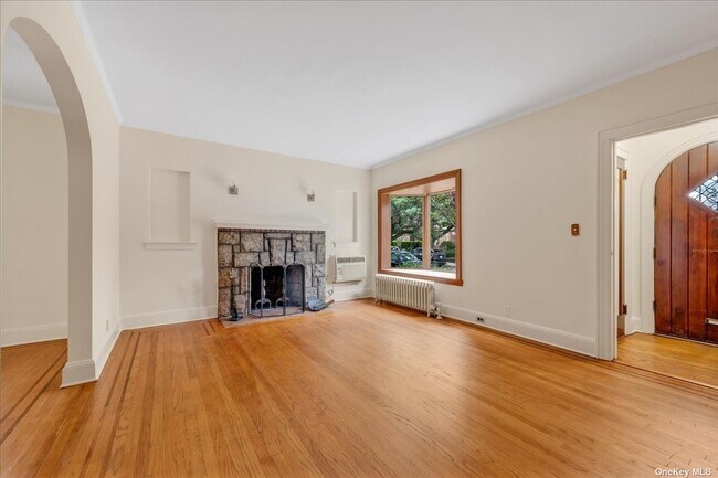 Building Photo - 64-30 Fitchett St
