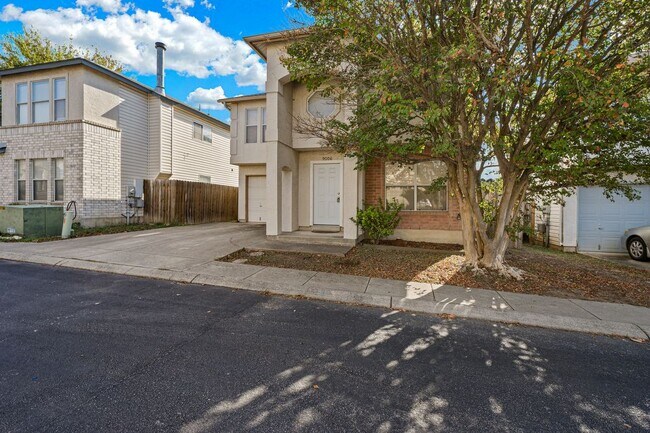 Building Photo - 9006 Kenton Ct San Antonio TX 78240