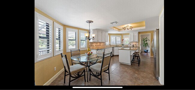 Foto del edificio - 5112 Sunrise Hills Dr