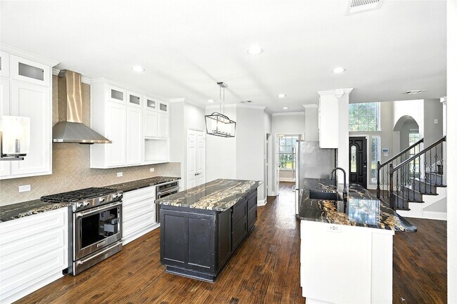 Foto del edificio - 9808 Enmore Ln