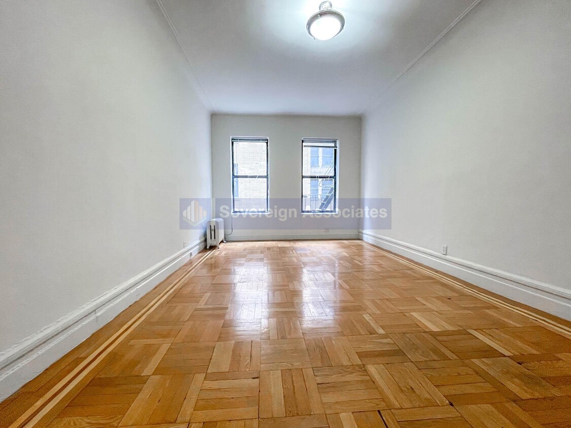 Foto principal - 664 W 163rd St