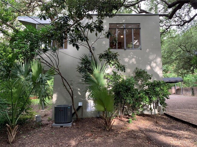 Foto del edificio - 805-802 W 16th St
