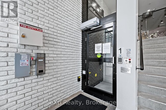 Photo du bâtiment - 63-863 Arthur St S