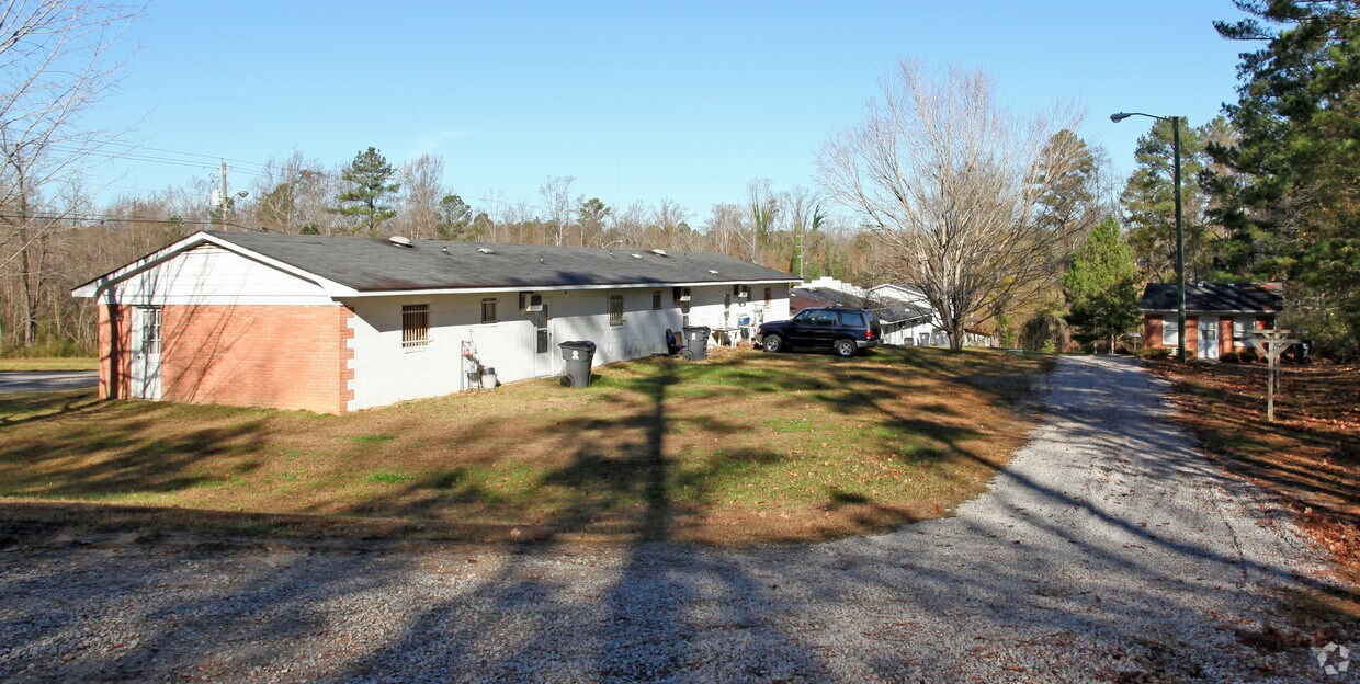 Foto del edificio - 1400 Creech Rd