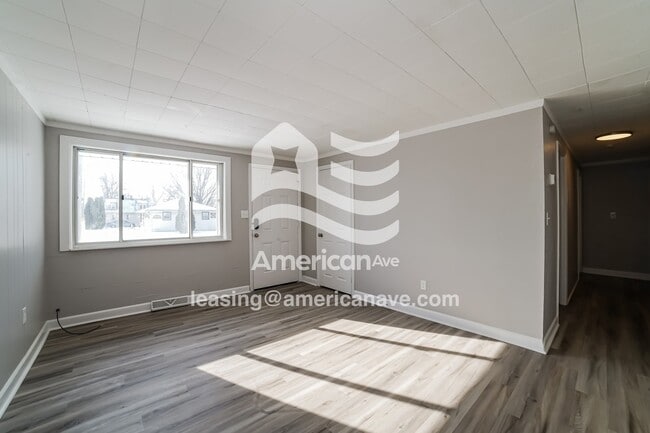 Building Photo - 625 E Pasadena Ave