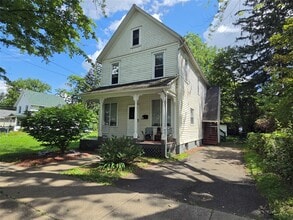 Building Photo - 10 Gaylord St