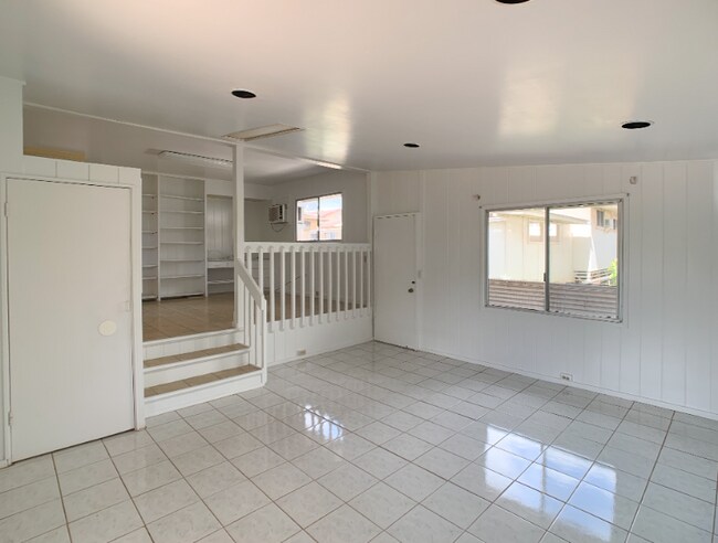 Building Photo - 3956 Kaimuki Ave