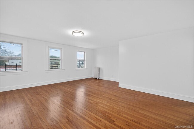 Foto del edificio - 2092 Grand Ave