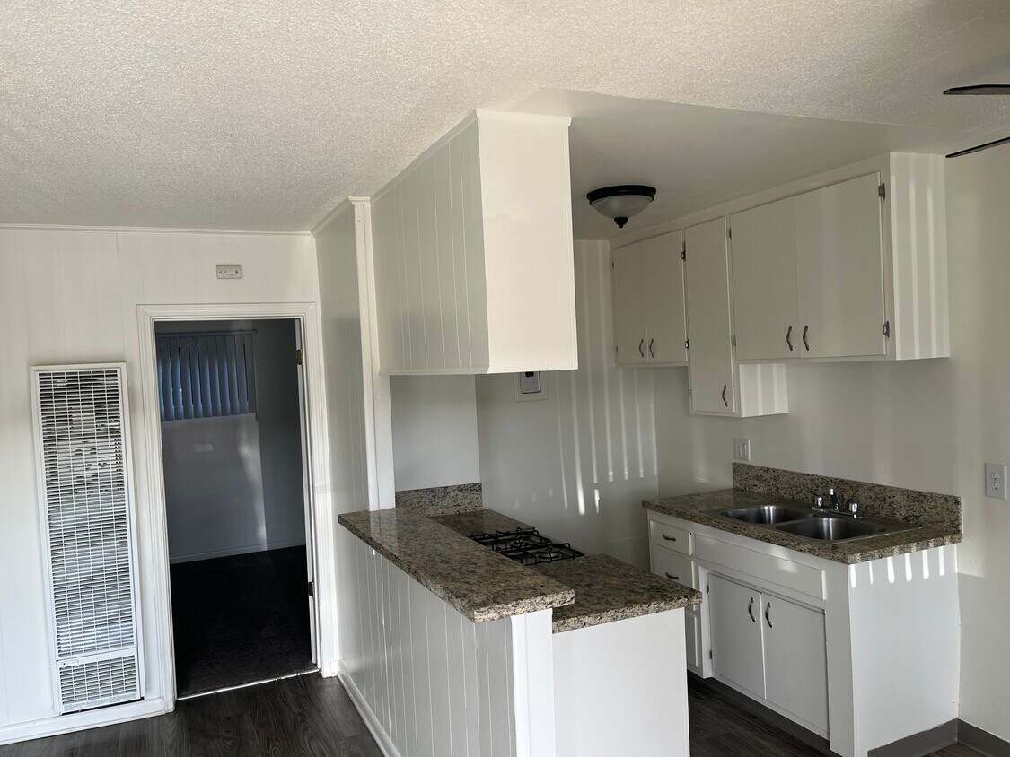 Imperial Palms Apartments 12016 Imperial Hwy Norwalk, CA Apartments