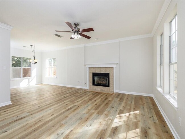 Foto del edificio - 1716 Ramona Cir