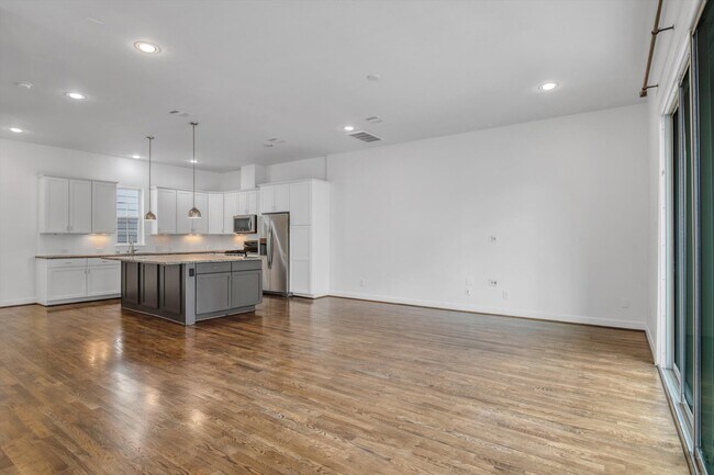 Foto del edificio - 5521 Petty St
