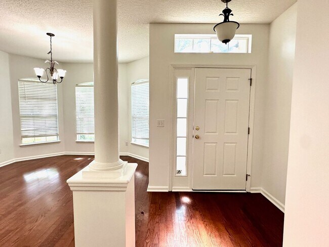 Foto del edificio - North Hampton! Amenities Galore! 4 Bed, 3 Bath!