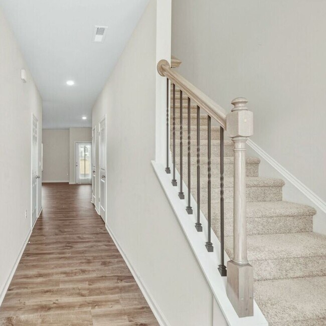 Foto del edificio - 153 Leo St