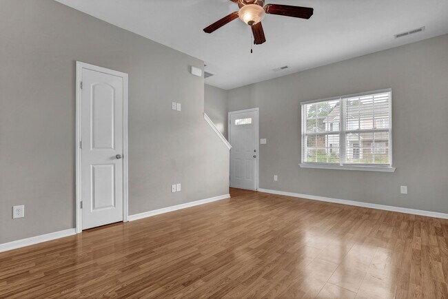 Foto del edificio - 502 Oyster Rock Ln